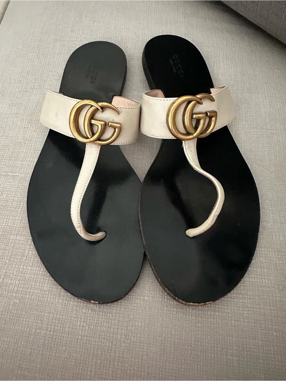 Gucci Black & White Leather GG Thong Sandals